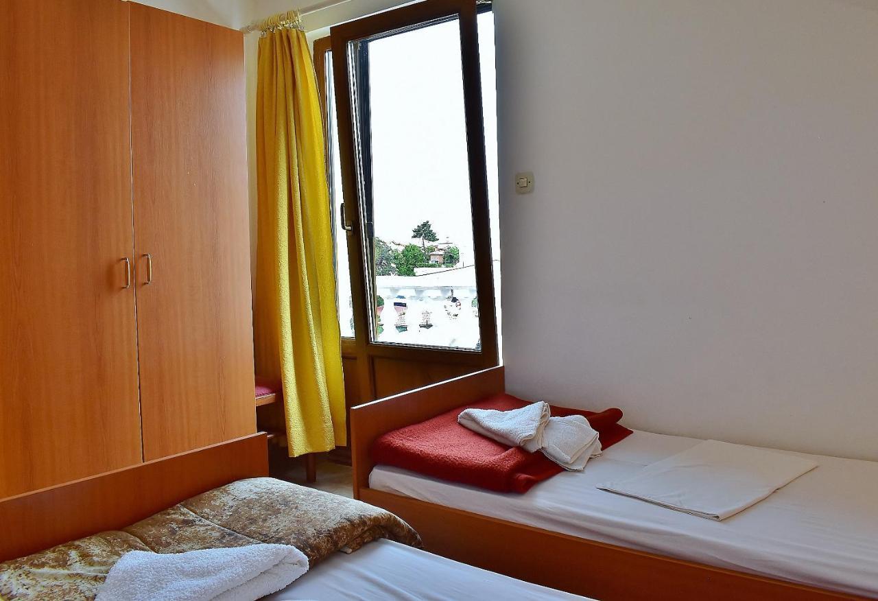 Apartament Banjol Exterior photo
