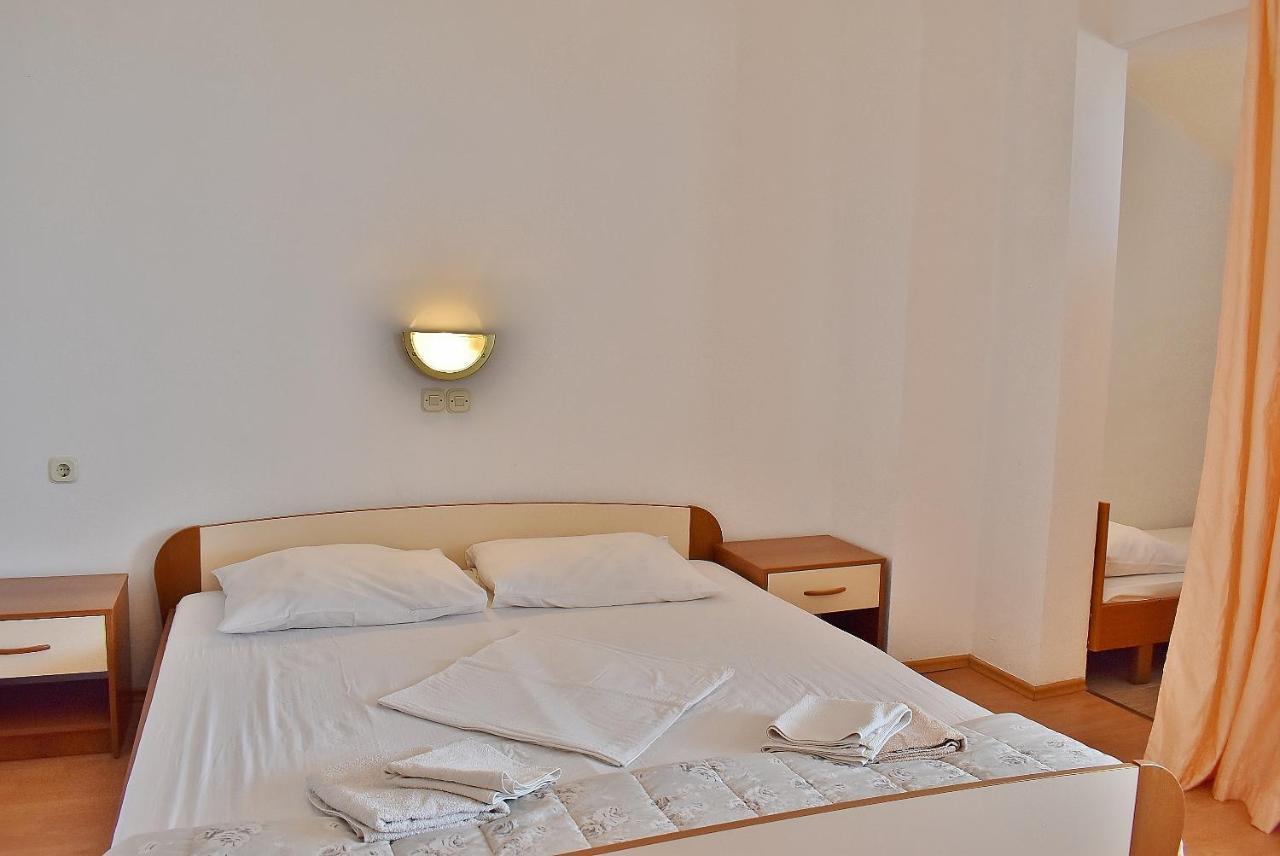 Apartament Banjol Exterior photo